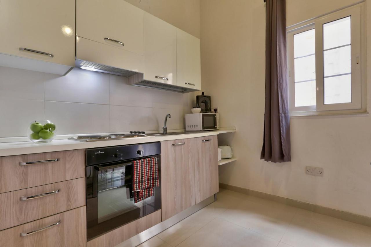 Charming Valletta 1 Bedroom Apartment Off Republic Street Sleeps 4 Exterior photo