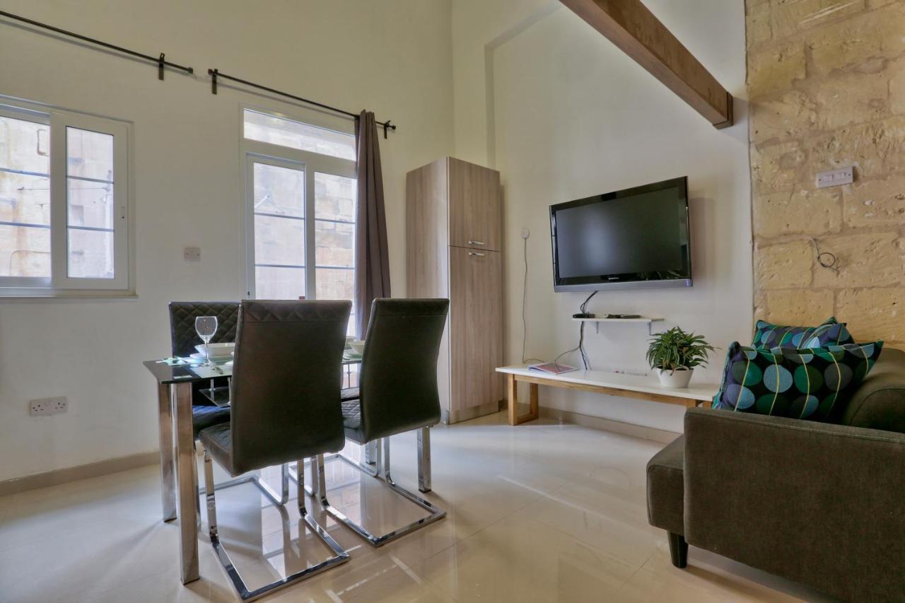 Charming Valletta 1 Bedroom Apartment Off Republic Street Sleeps 4 Exterior photo